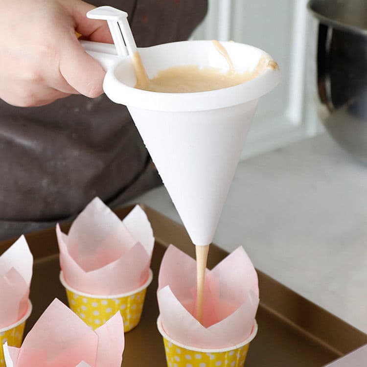 Cream Frosting Batter Funnel Handheld Portion Cup Chocolate Liquid Divider Separator Baking Tool