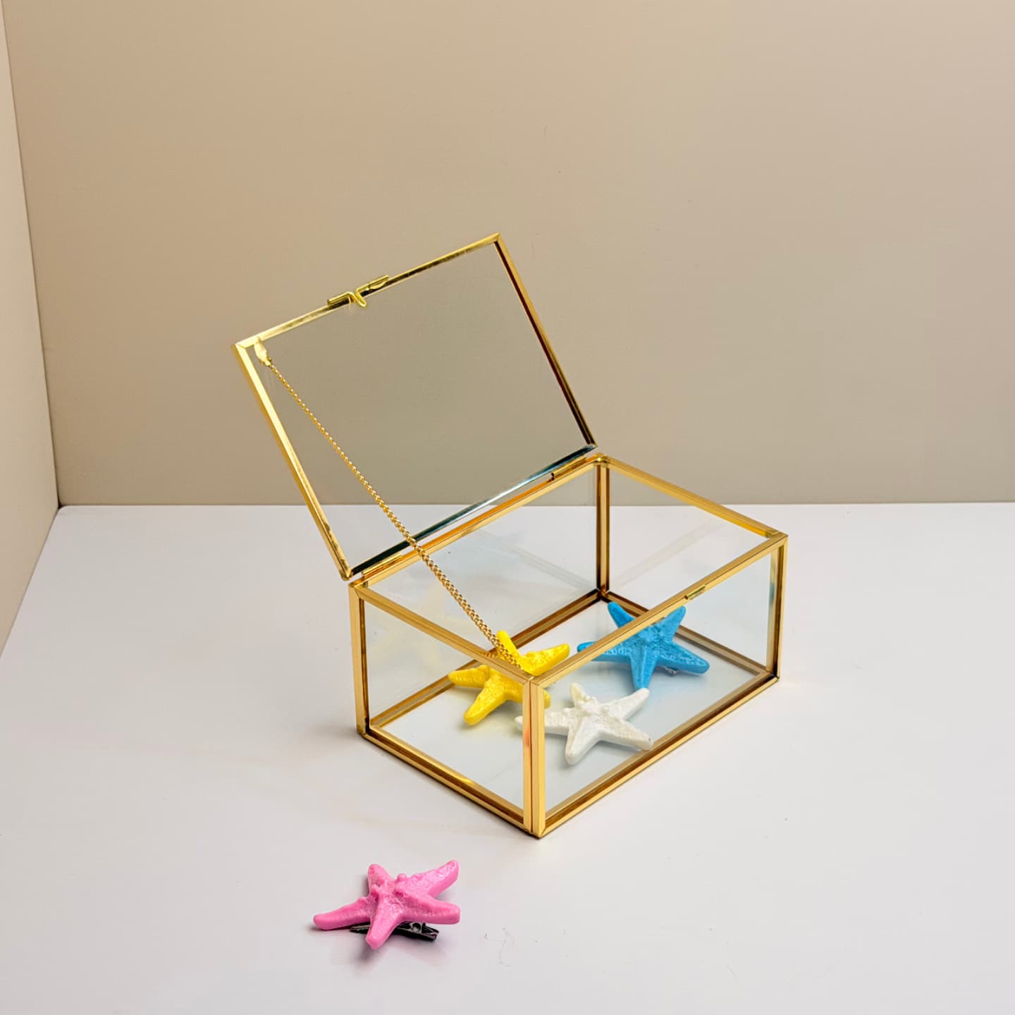 Wholesale Simple Transparent Flip Lid Glass Jewelry Box Metal Frame Desktop Storage Accessory Box Dresser Organizer