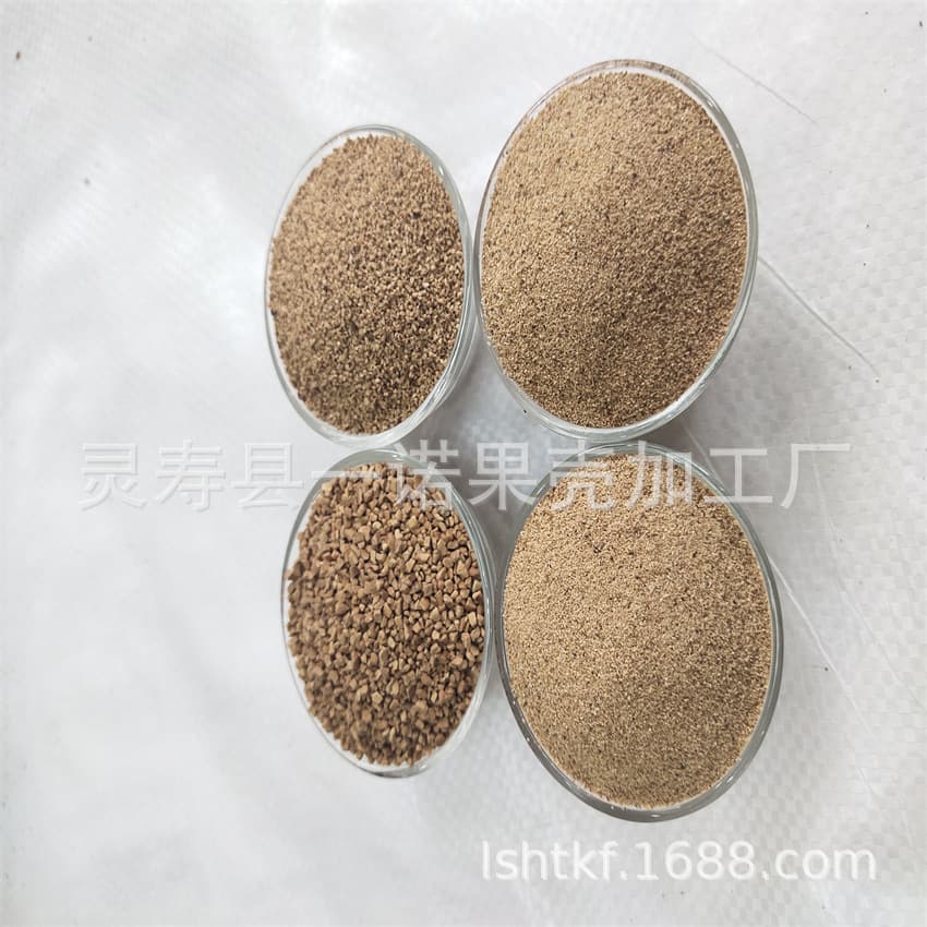 We offer spot processing of walnut shell powder, abrasive particles, and fruit shell powder. Custom sizes available, including 40-mesh walnut shell granules.