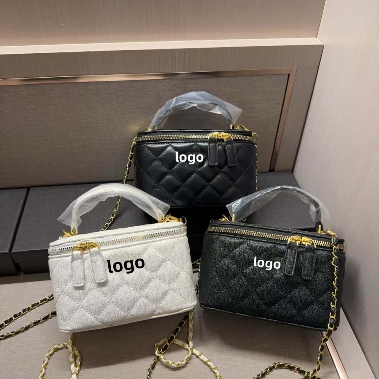 New Small Fragrant Style Diamond Grid Chain Bag Women's Shoulder Crossbody Mini Square Bag Fashion Versatile Lipstick Bag Wholesale