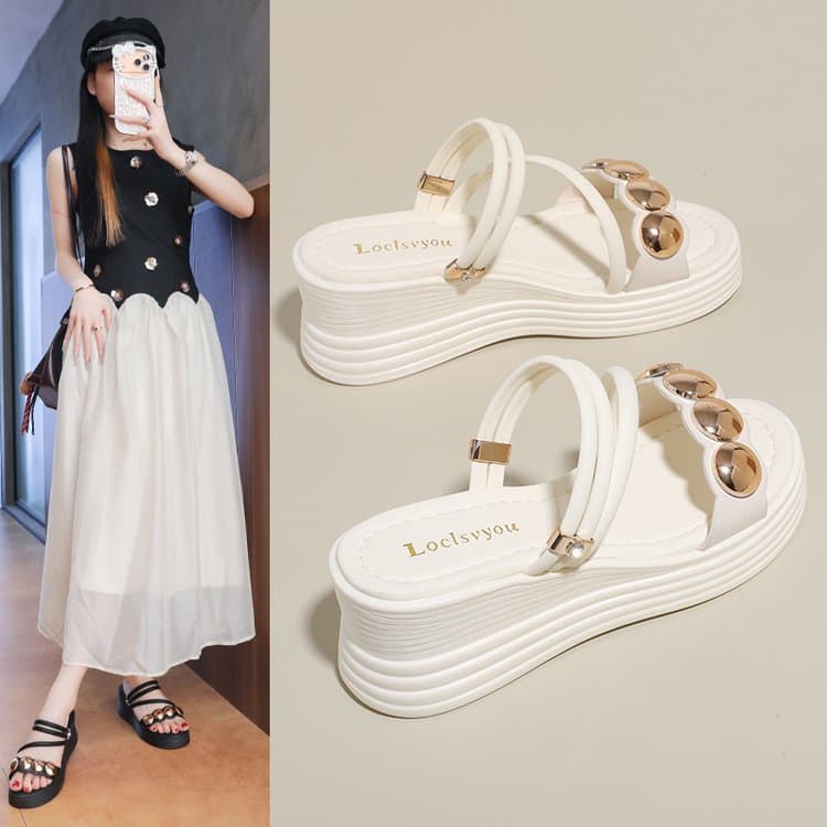 Thick-Soled Sandals with a Cloud-Like Feel, 7cm Height Increase, Women's 2026 Summer New Style, Size 34, Suitable for Outdoor Wear with Skirts, Cool Slippers