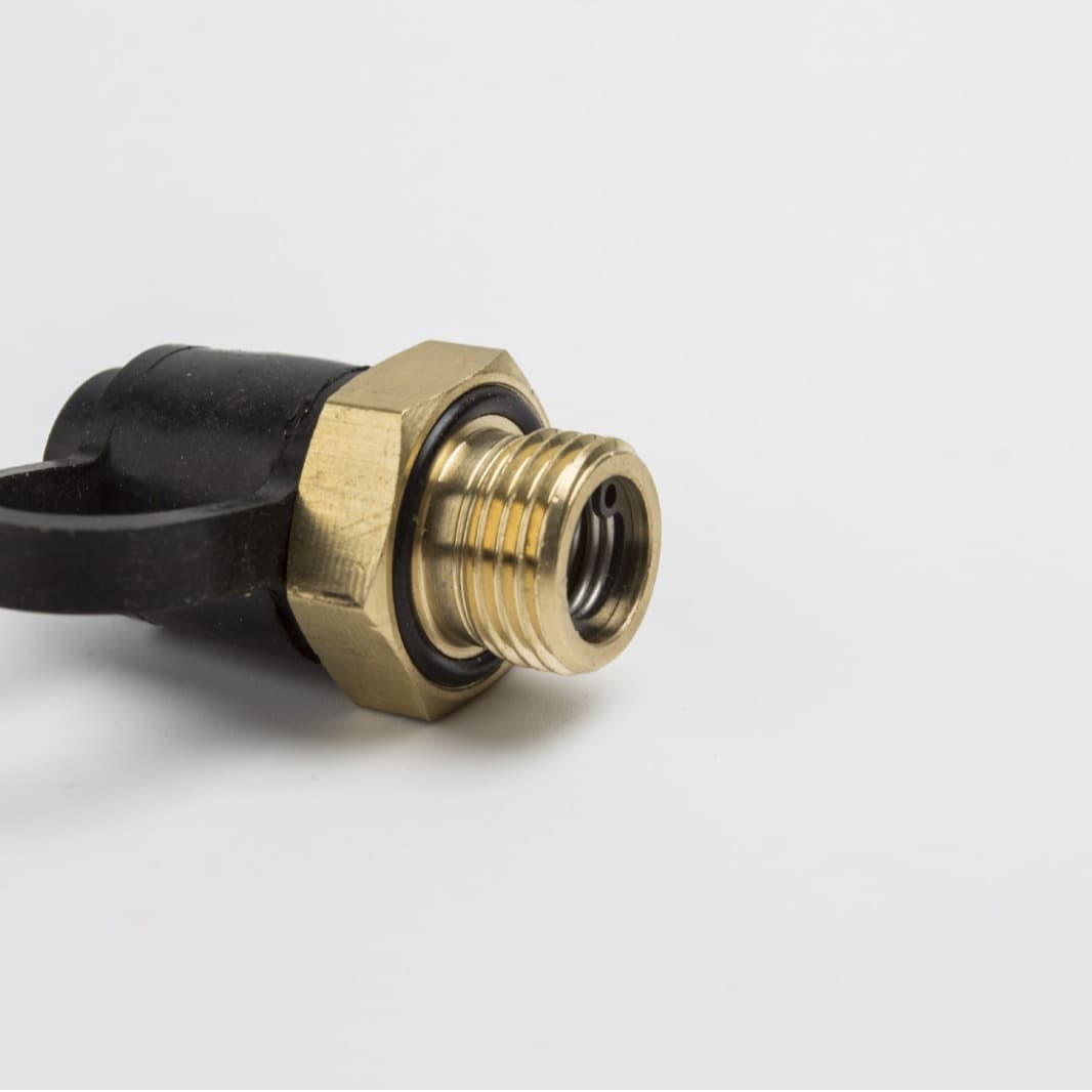 Copper M16 Air Bleeder Valve Automotive Parts for Air Tanks, Trucks, Semi-trailers, Rear Wheel Cylinder Fittings
