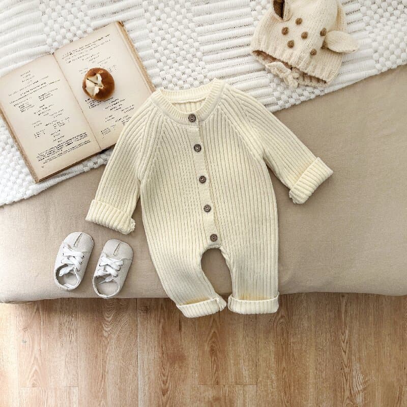 Korean-style baby onesie for spring and autumn, solid color knitted romper for newborn boys and girls, fall sweater bodysuit
