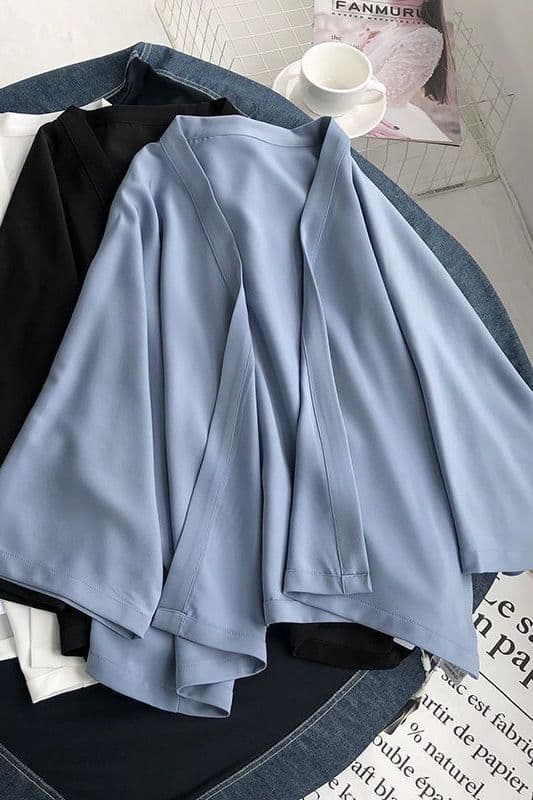 Japanese-style solid color versatile kimono cardigan, Chinese-inspired improved Hanfu, summer unisex sun protection thin outerwear with airplane sleeves.