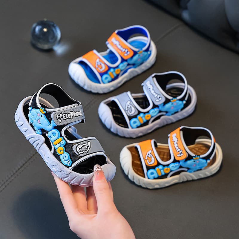 Spring and Summer Casual and Comfortable Cartoon Cute Boys' Flat Pvc Plastic Sandals for Daily Outdoor Use