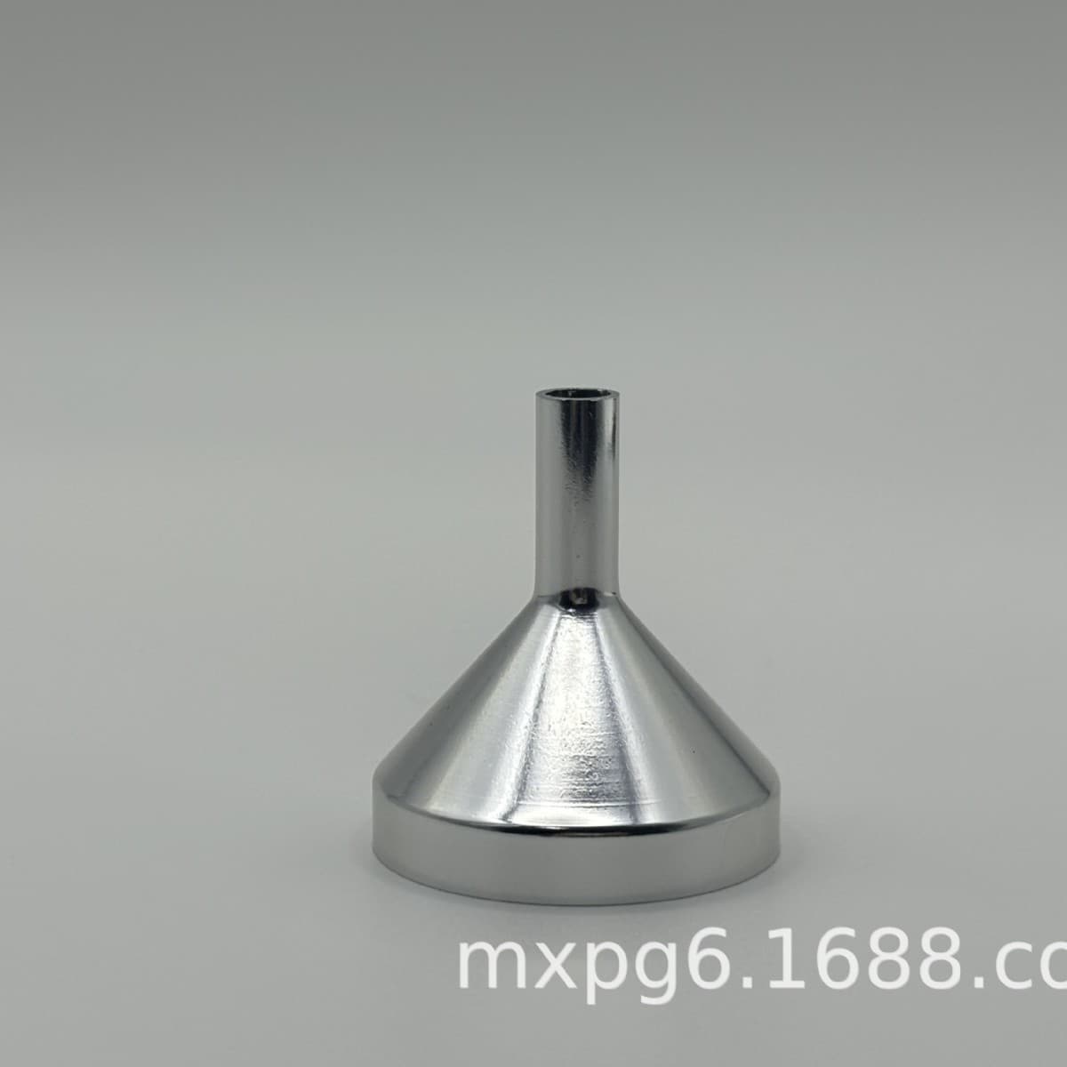Mini metal funnel, perfume dispenser, alumina liquid dispensing tool, 35*40 mm.