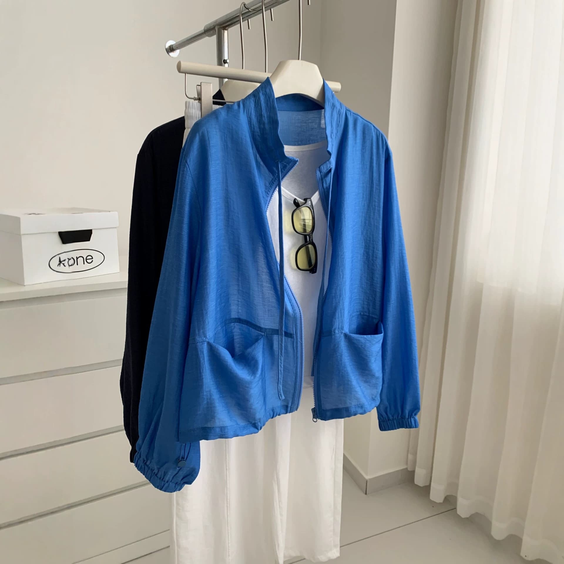 White-Brightening Vintage Klein Blue Silk Sun-Protection Cardigan for Women, Summer Korean Drawstring Stand Collar Acetate Zipper Jacket