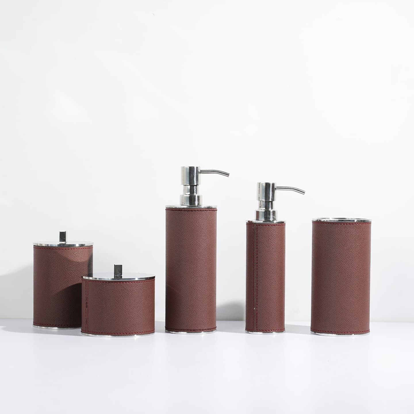 Modern Cylindrical Leather and Stainless Steel Bathroom Accessories Soap Dispenser Storage Box Countertop Hotel Model Room Decoration