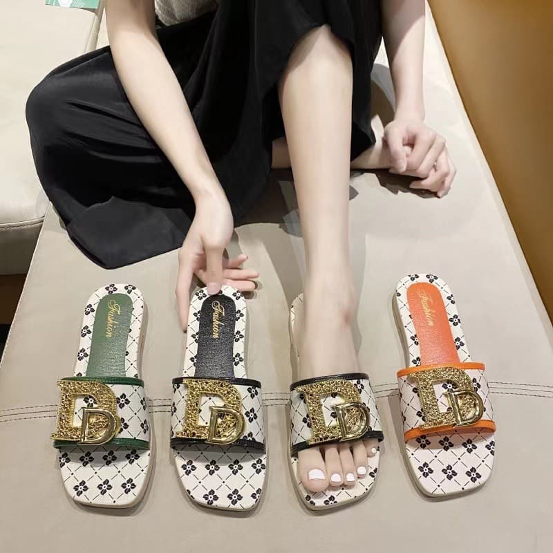 Summer new fashion women's sandals for outdoor wear, casual flat slip-ons with anti-slip sole, cross-border trade shoes.