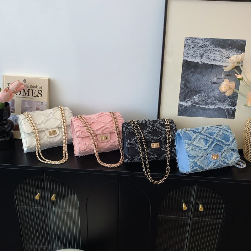 Cowboy 2026 New Style Lock Buckle Small Square Bag, Underarm Single Shoulder Crossbody Chain Bag, Elegant and Chic Handbag for Women