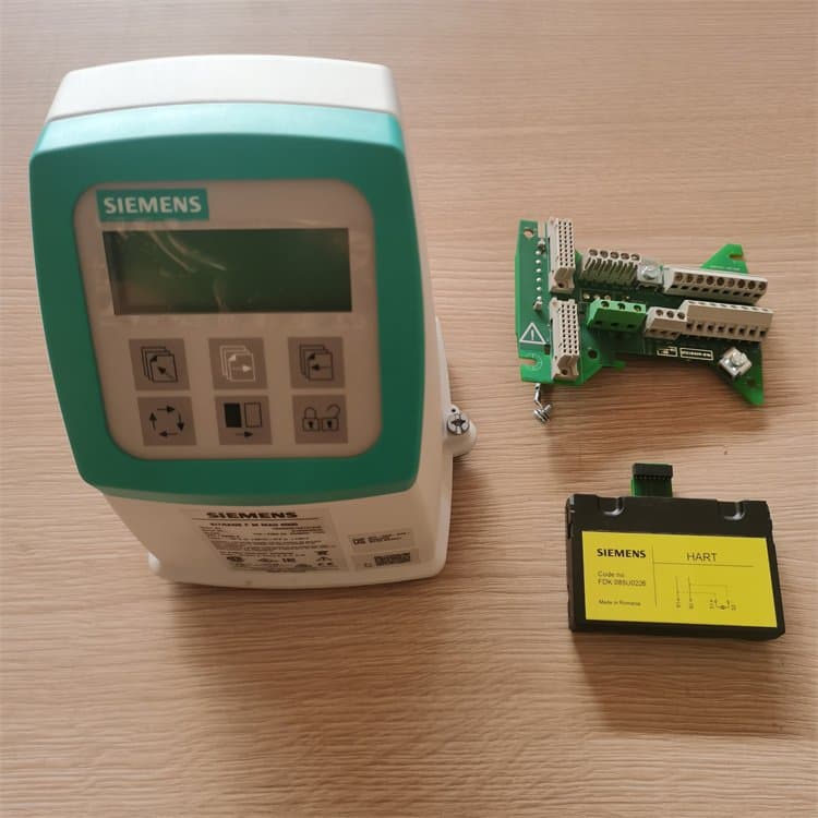 For sale: Siemens electromagnetic transmitter 7ME6910-1AA30-1AA0 for measuring conductive liquids.