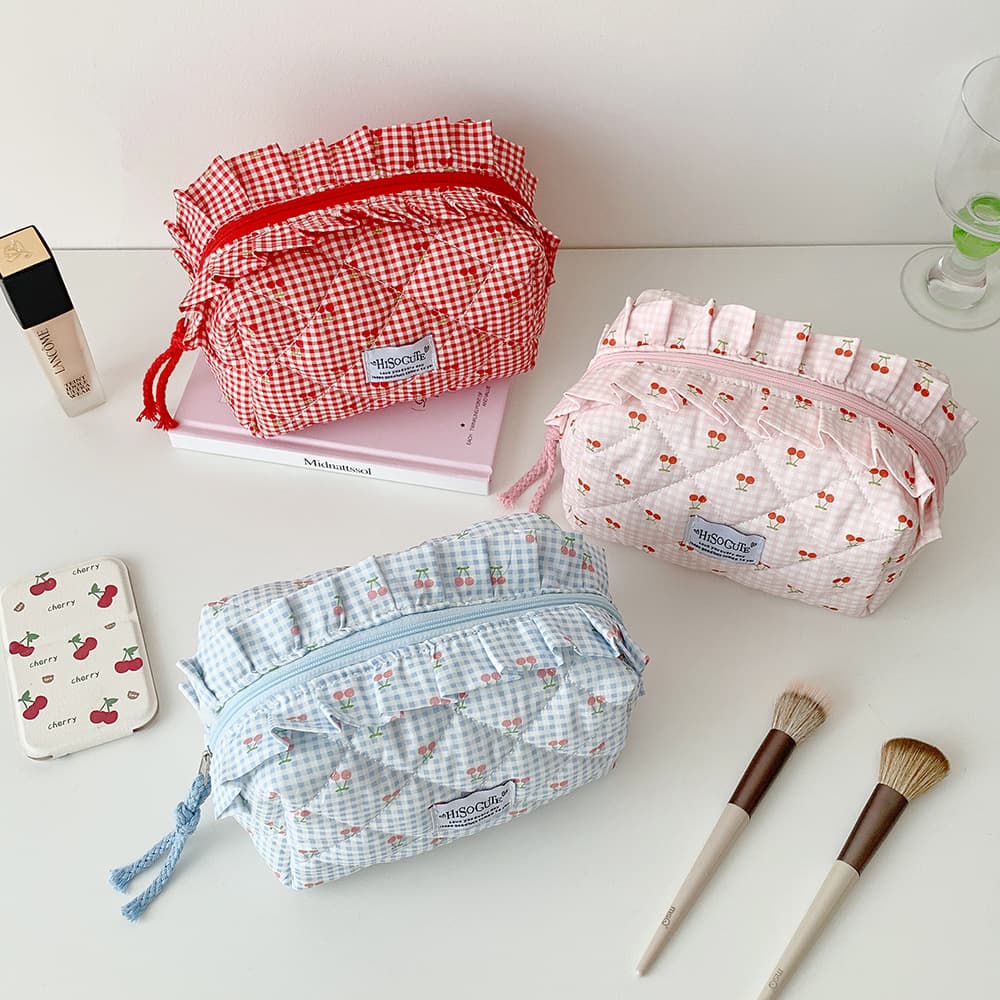 Korean-style Plaid Cosmetic Bag with Cute Cherry Design, High-Quality Skincare Organizer, Portable Travel Toiletry Storage Pouch