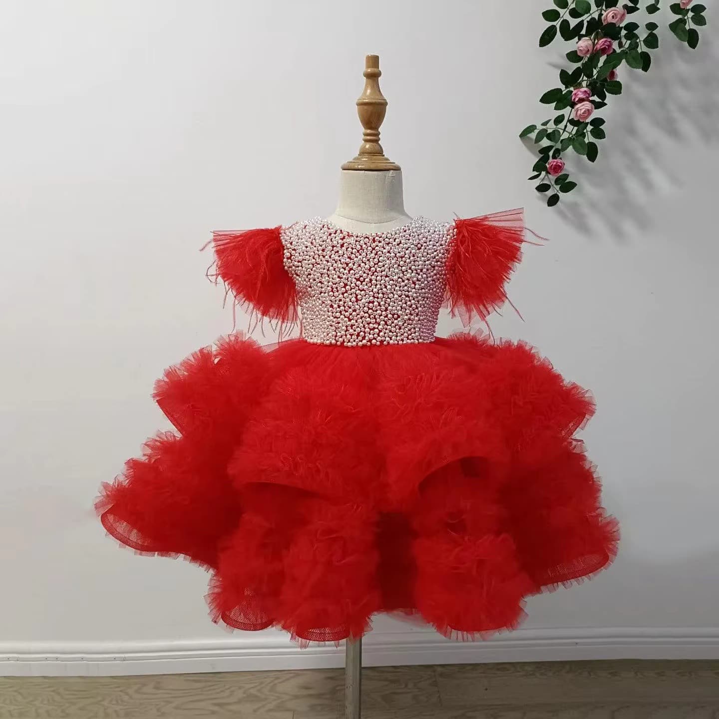 European and American Pearl Beaded Feather Petal Sleeve Girls Red Dress Multi-Layer Cloud Puffy Skirt Baby First Birthday Runway