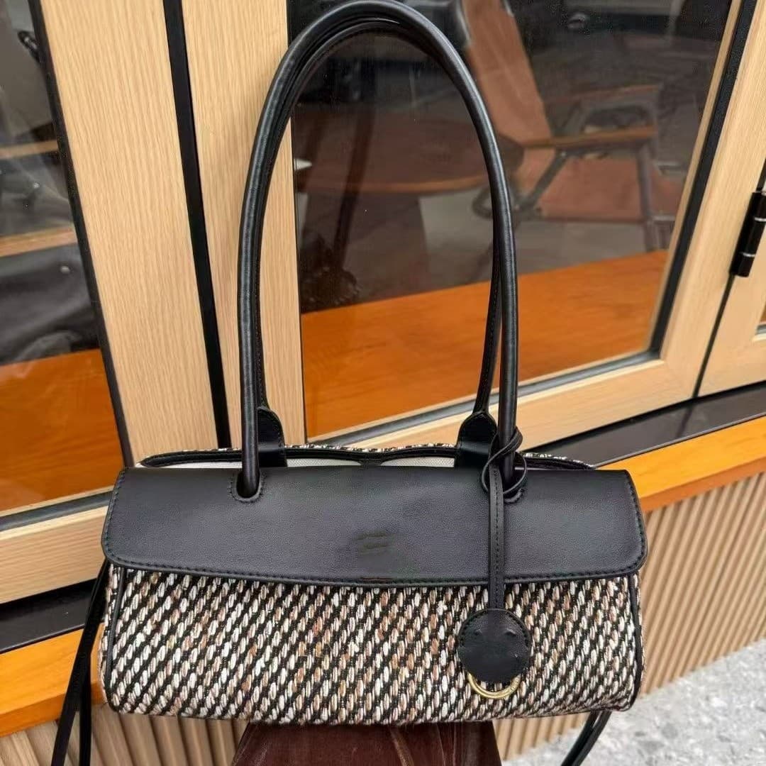 Chanel-Style Tweed Tote Bag with Leather Accents, Large Capacity Handbag, Underarm Bag, Fashionable Commuter Baguette Bag, Small Square Bag