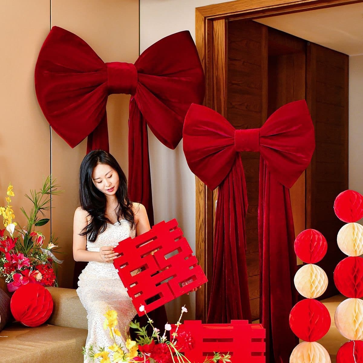 Wedding Room Decoration Giant Red Velvet Bow for Engagement, Window Display Background Wall, Valentine's Day Photo Spot