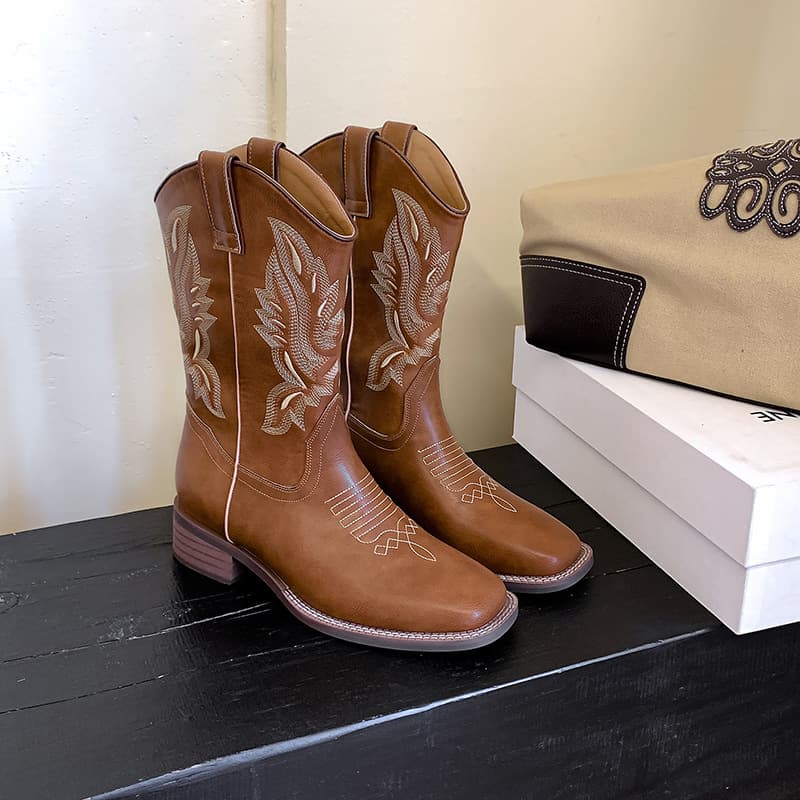 Genuine Leather Western Cowboy Boots Women New Summer Embroidered Knight Boots Chelsea Martin Boots Mid-calf Maillard Boots