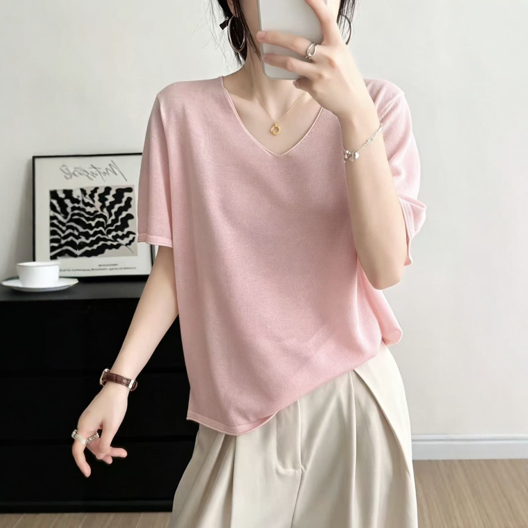 2026 New Summer V-Neck Knit Top Women Loose Short Sleeve Simple Elegant Office Ice Silk Top Solid Versatile