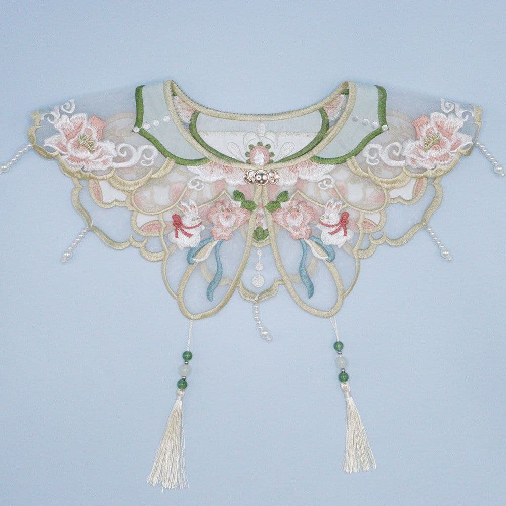 Ming-style Hanfu Cloud Collar with Floral Jade Rabbit Embroidery, Ancient-style Embroidered Organza Chinese-style Detachable Collar, Traditional Accessory, Ancient Costume Shawl