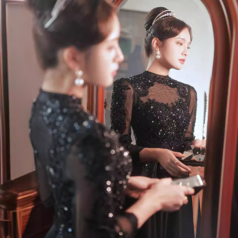 Black evening dress for women 2025 new style light luxury niche high-end heavy industry long-sleeved celebrity high-end texture host