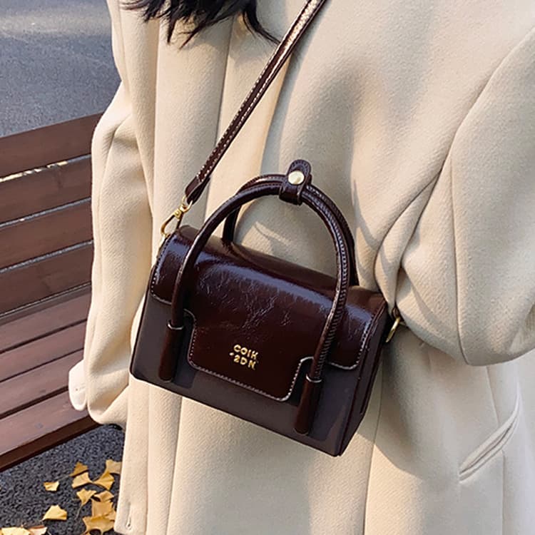 Premium Texture Fashion Trendy Small Bag for Women 2025 Summer Versatile Crossbody Bag Stylish Handheld Square Bag