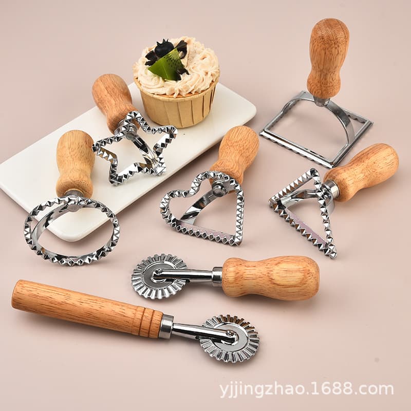 New Zinc Alloy Cookie Cutter Cross-border Christmas Creative Baking Tool Cookie Mold Household Wholesale