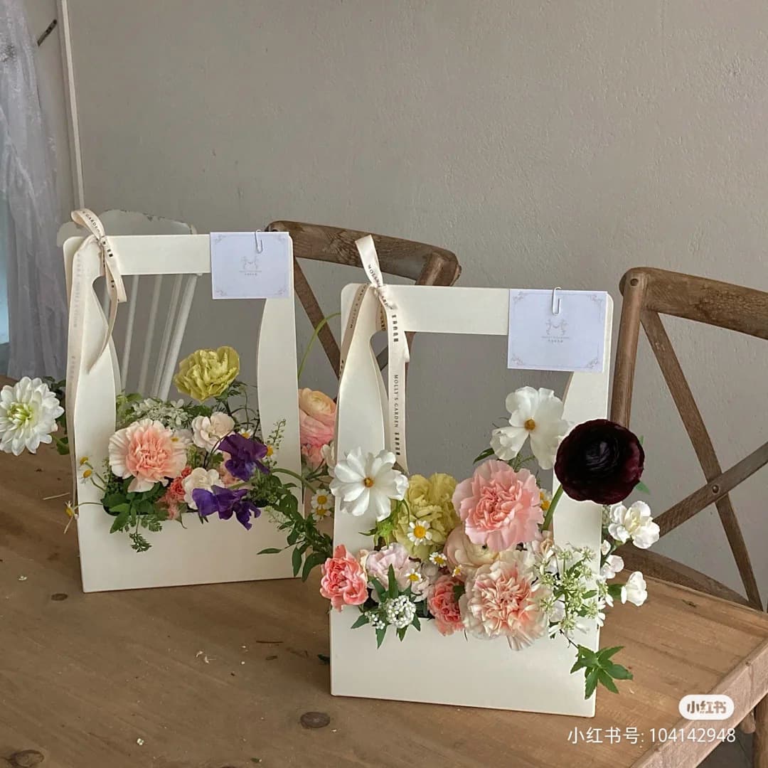 Handheld Flower Box Valentine's Day Floral DIY Arrangement Basket Fresh Flower Packaging Box Paper Flower Gift Bag