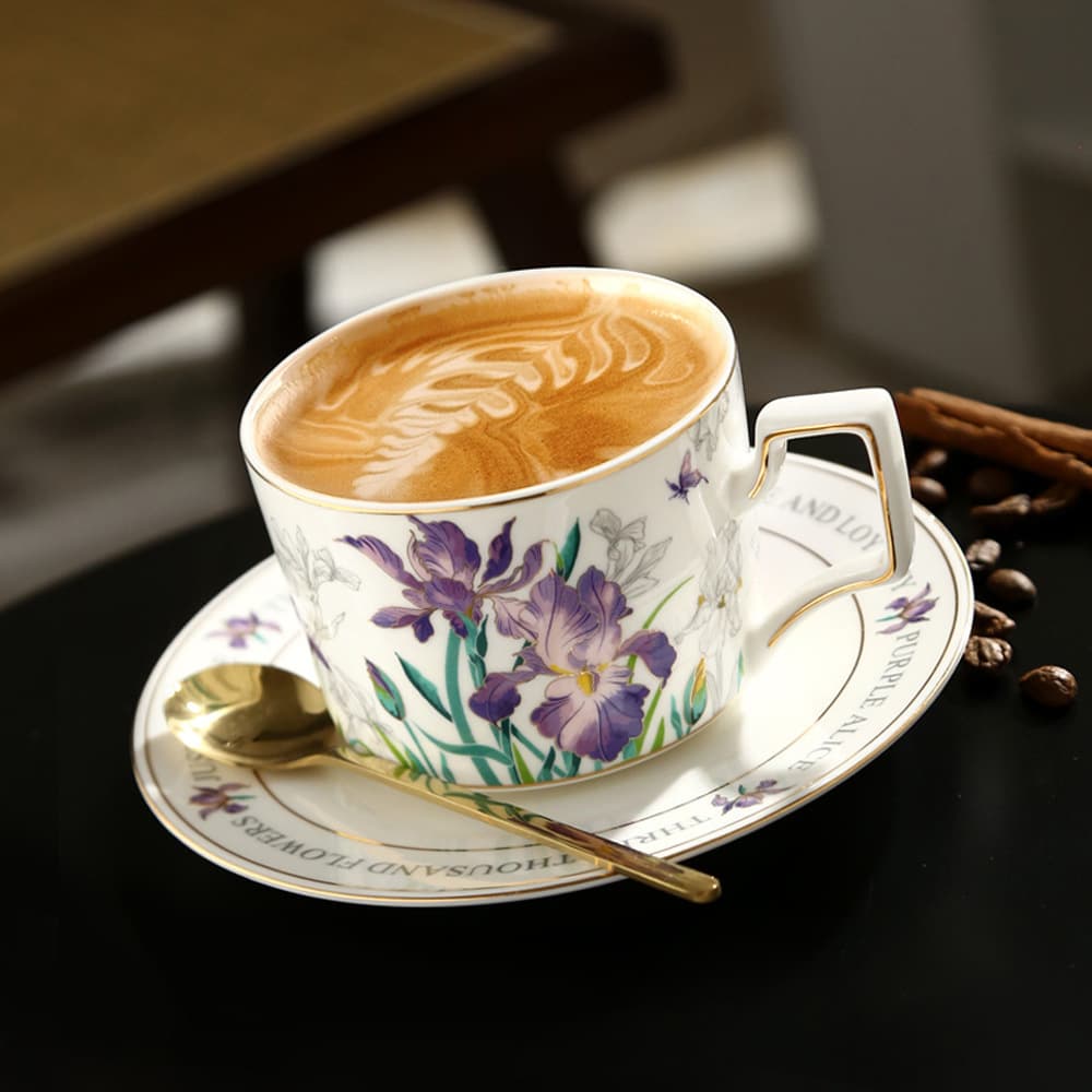 British bone china coffee cup and saucer gift set European afternoon tea high-end ceramic cup, saucer and spoon coffee set popular style