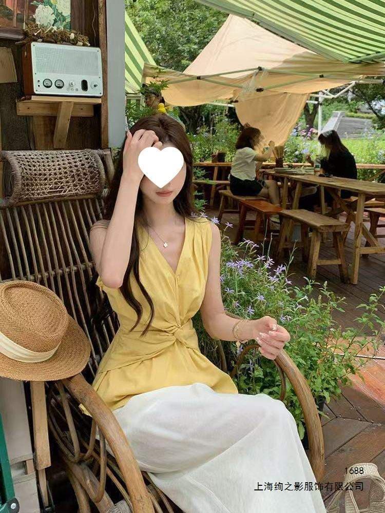 Designer Twist Knot Vest Top Shirt Summer New Vacation Style Niche Slim Fit Sleeveless Yellow Top Women's