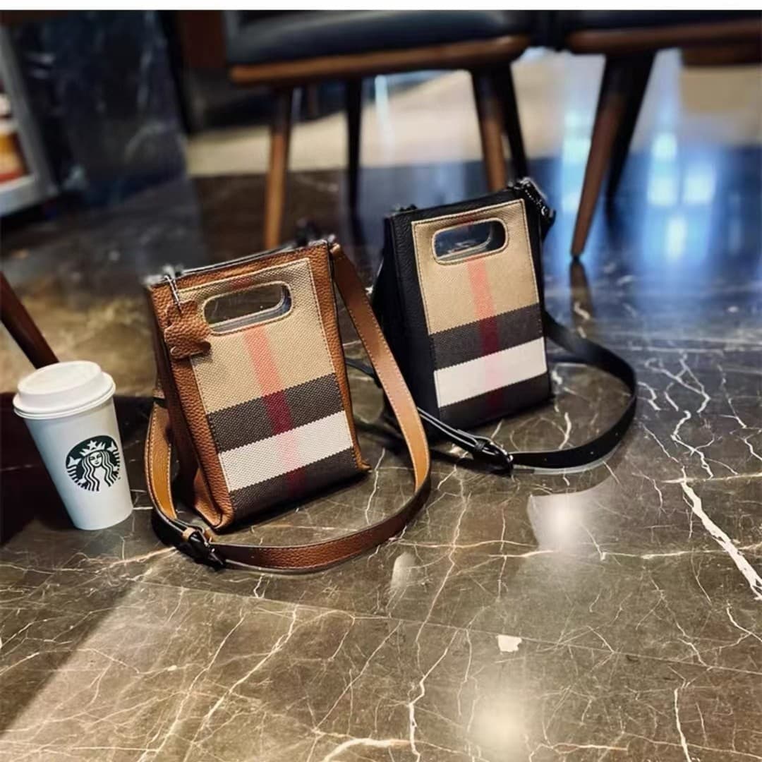 Hong Kong Purchasing Bag Women's Bag 2025 New Mobile Phone Bag Plaid Large Capacity Commuting Bag Shoulder Portable Shopping Bag