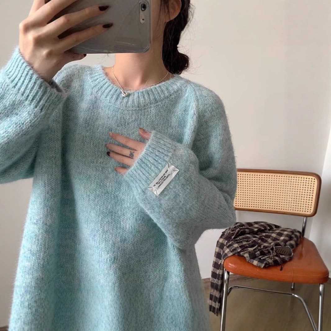 Unique Premium Oversized Pullover Sweater for Women, Round Neck, Relaxed Fit, Long Sleeve, Soft Textured Knit for Fall and Winter
