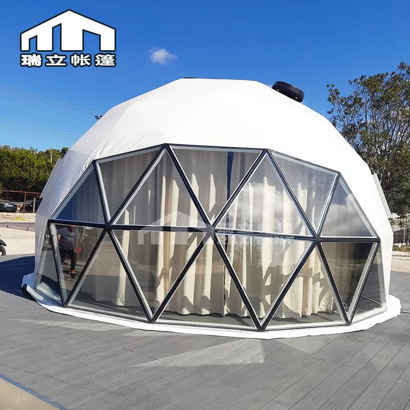 New hybrid star room Internet celebrity B&B thermal insulation four-season 6-meter spherical glass tent hotel