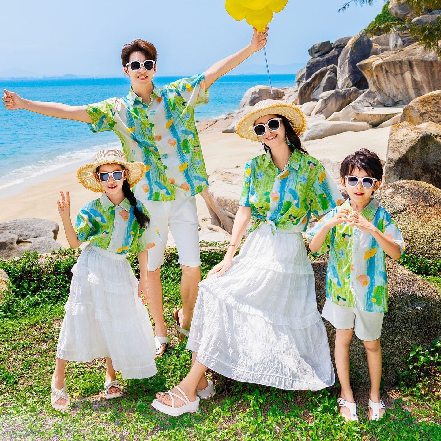New Family Matching Set High-End Summer Beach Dress for Three, Mother-Child Dress, Perfect for Photos, Stylish
