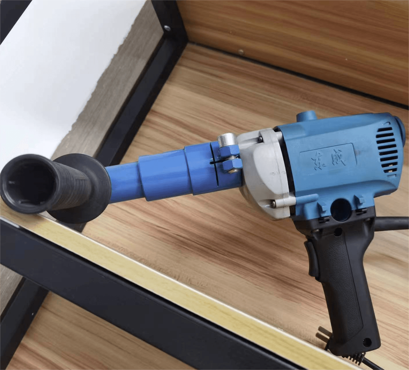 Electric glue extrusion gun (for large vehicles) Default item transmission other