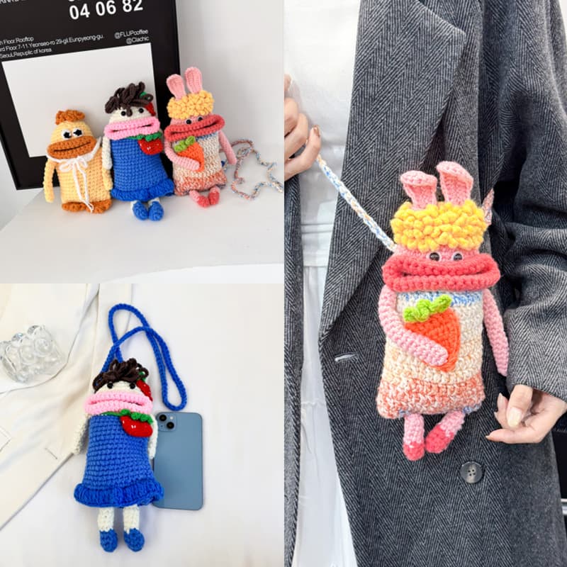 2025 new cute niche cross-body small bag woven bag sausage mouth big mouth mobile phone bag wool crochet finished product