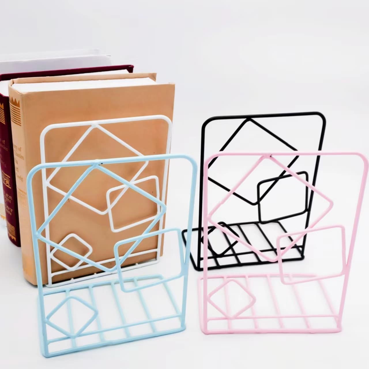 Minimalist Creative Diamond-shaped Standing Bookshelf, Simple Desktop Iron Book Stand for Students, Bookend and Holder