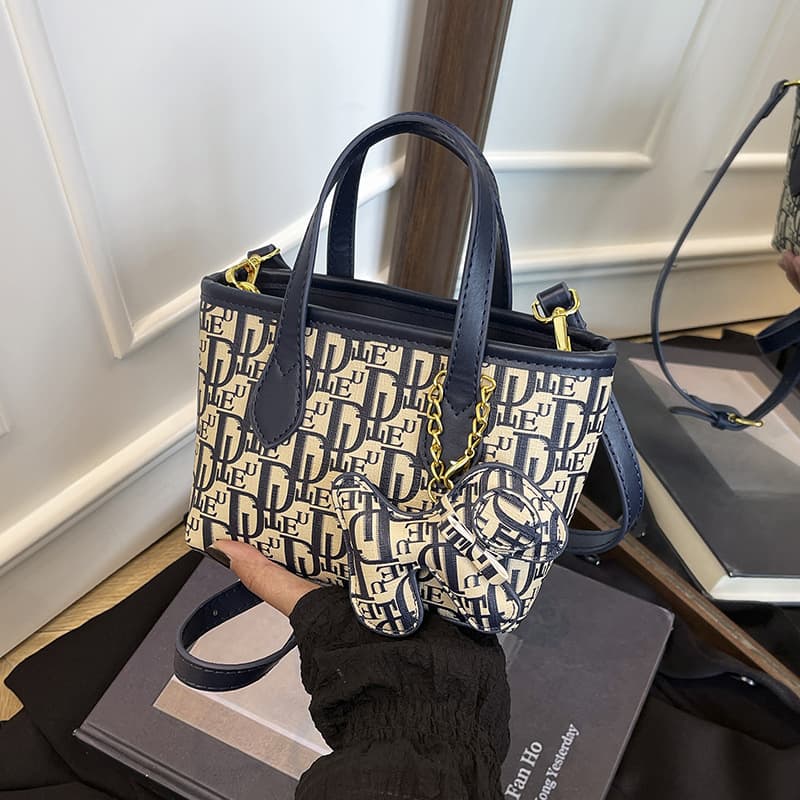 Portable Vegetable Basket Bag Women's Bag 2025 New Fashion Letter Print Shoulder Bag Bucket Bag Popular Crossbody Bag