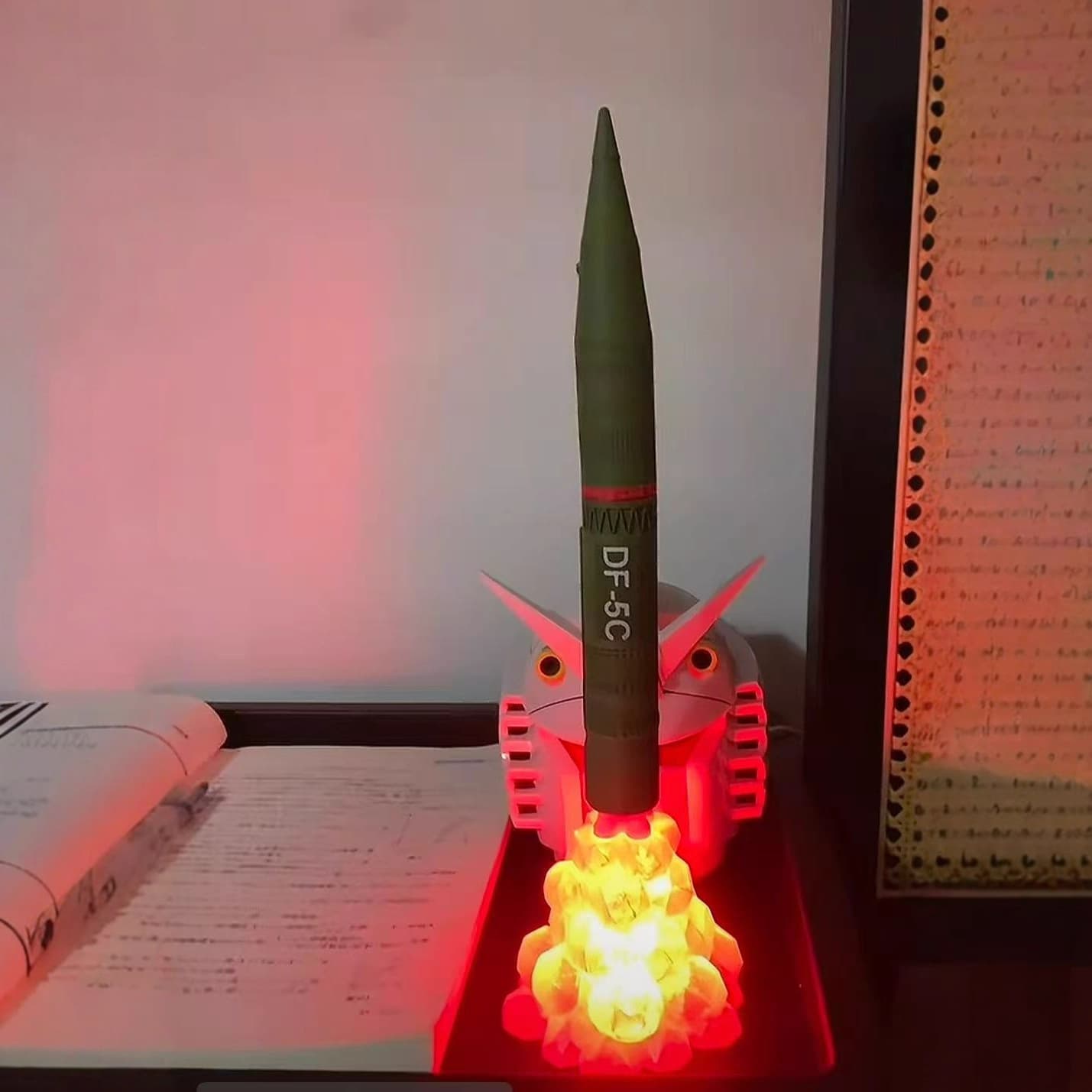 Dongfeng 5C Night Light Advanced Shocking Three-Stage DF61 Global Intercontinental Nuclear Missile Atmosphere Light Sense of Security