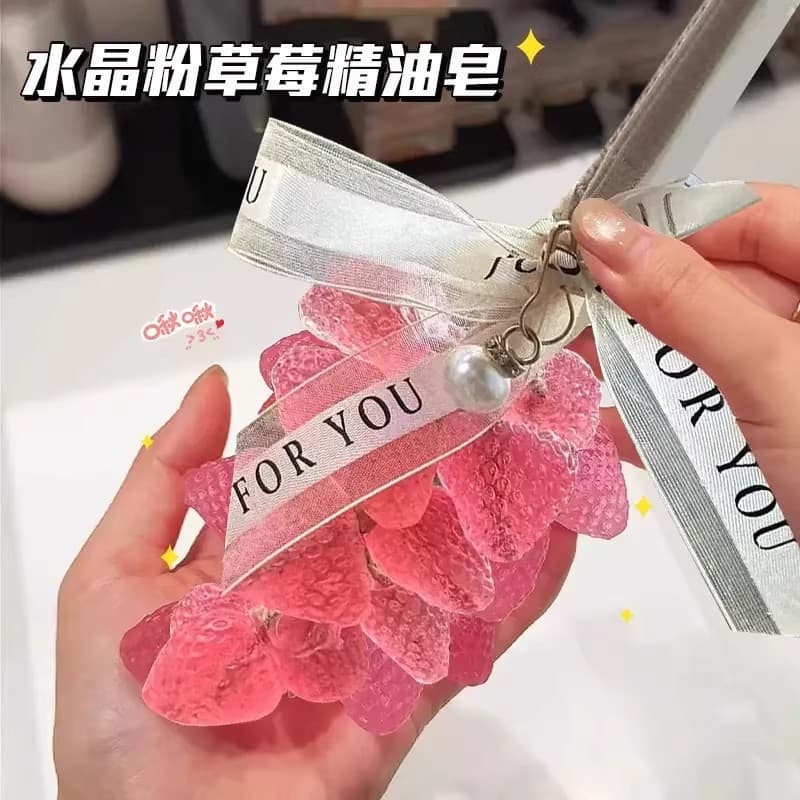 Crystal strawberry handmade soap whole bunch aromatherapy essential oil soap hand washing long lasting fragrance high value strawberry bunch handmade soap