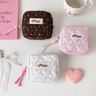 Hisocute Heart Quilted Mini Makeup Bag Portable Cosmetic Organizer Pouch for Sanitary Pads, Lipstick, Earphones