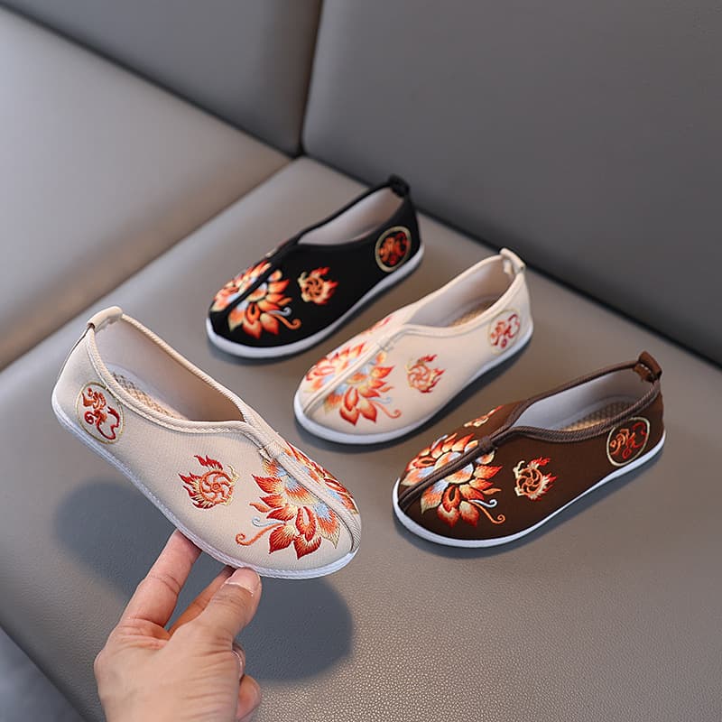 Boys' Hanfu shoes with colorful lotus embroidery, traditional Chinese style cloth shoes, children's embroidered shoes, ancient style Nezha performance shoes