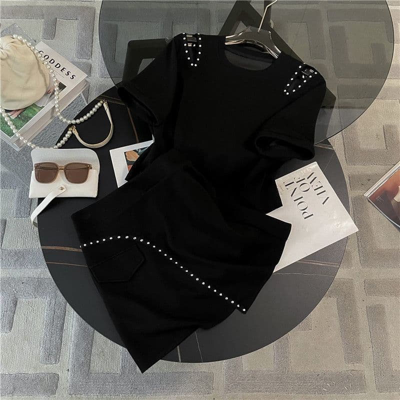 2025 Bestseller Set for Women Summer: Fashionable Age-Defying High-End Street Style Short Sleeve Top and Short Skirt Two-Piece Set