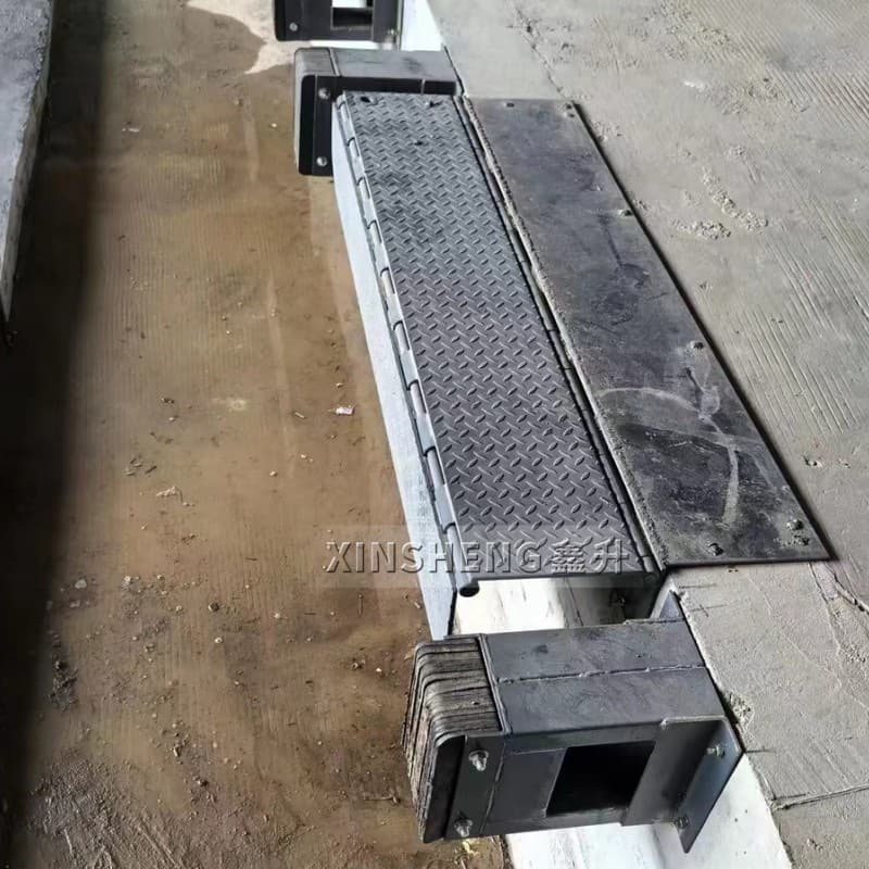 Factory Direct Edge-of-Dock Leveler 8 Ton Fixed Hydraulic Dock Leveler Manual Unloading Ramp Mechanical Dock Leveler