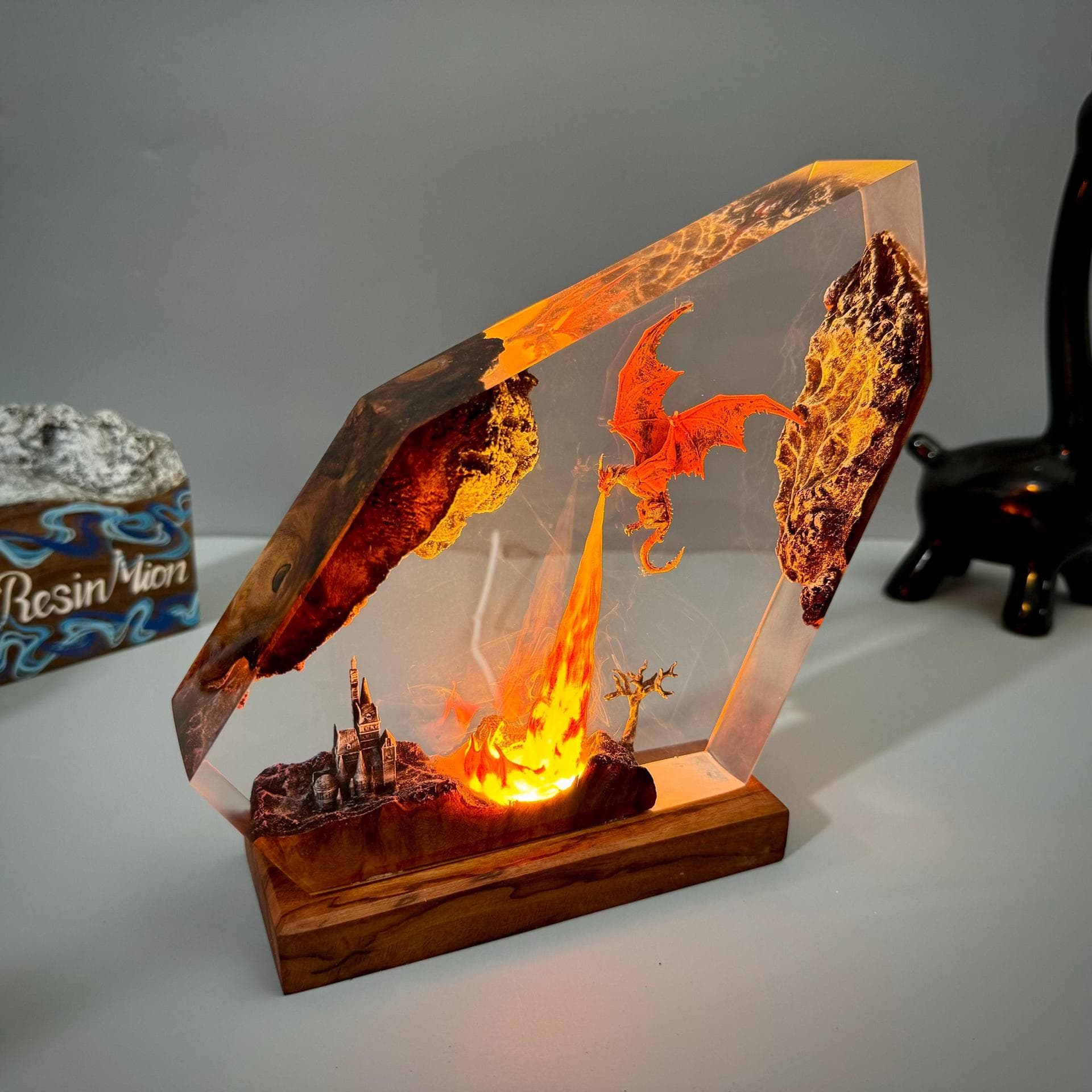 Charizard Lamp Resin Epoxy resin lamp design Halloween gift recommended European and American cross-border hot model