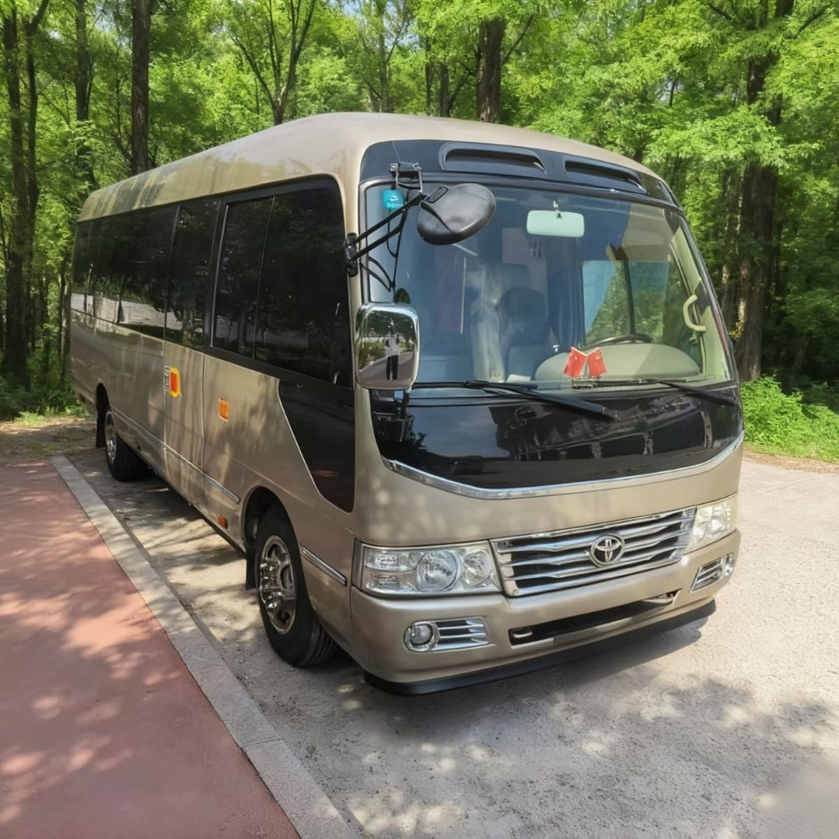 Refurbished Toyota Coaster 19-23 Seater Luxury Bus Coach Export Commuter Bus Euro 3 Emission Minibus