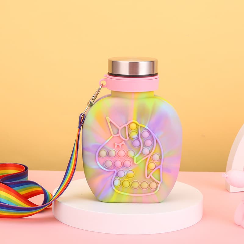 Factory Silicone Sports Outdoor Water Bottle High-Quality Portable Silicone Foldable Water Bottle Kids Squeeze Toy Cup