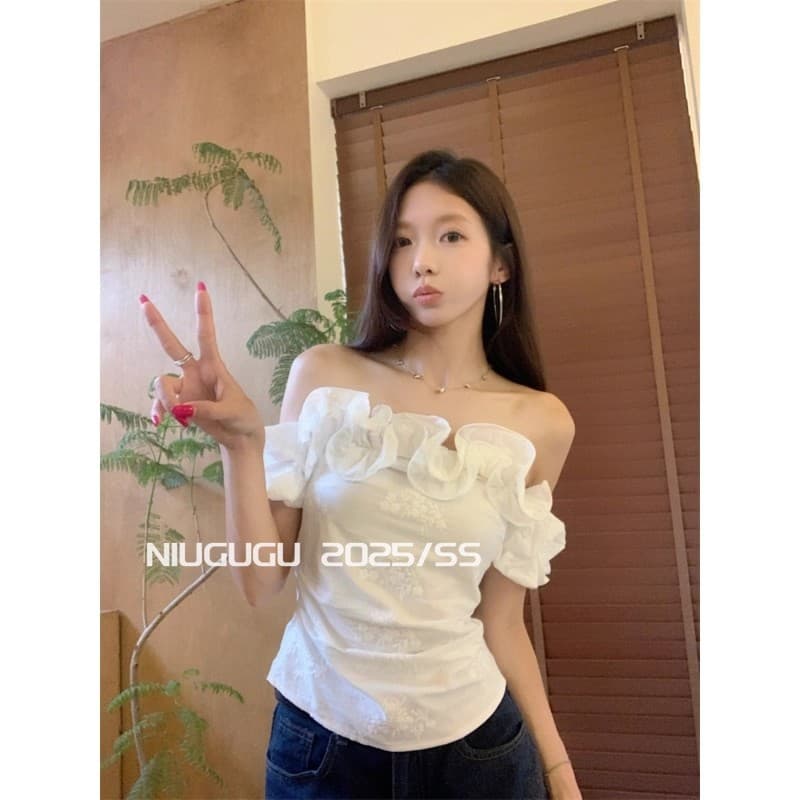 French Rolled Hem Jacquard Off-Shoulder Short-Sleeve T-Shirt for Women, Summer Design with Unique Ruffled Short Top