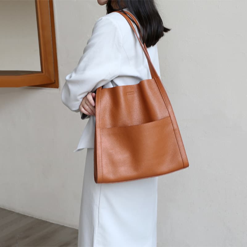 Genuine Leather Women's Bag 2026 New Large-Capacity Tote Bag, High-End Simple Commuting Shoulder Bag, Versatile Fashionable Women's Bag