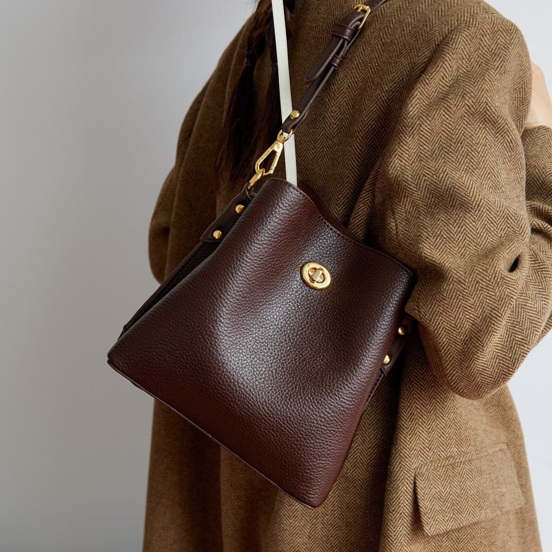 Women's 2025 Winter New Bucket Bag, Simple Style, Single Shoulder Crossbody Bag, Large Capacity Handbag