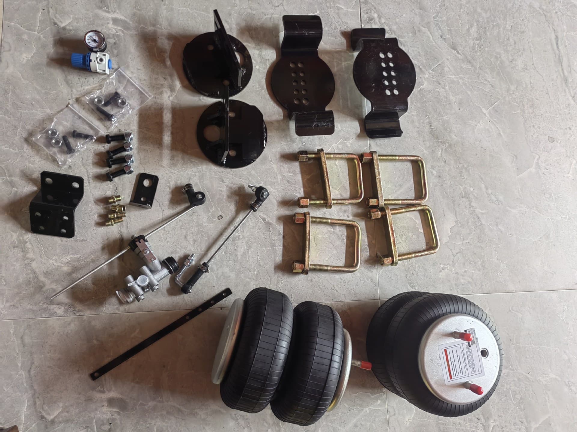 Heavy Truck Front Axle Shock Absorber Airbag Retrofit, Air Spring Lift Suspension for Trucks and Trailers, Lift Axle Airbag Damping