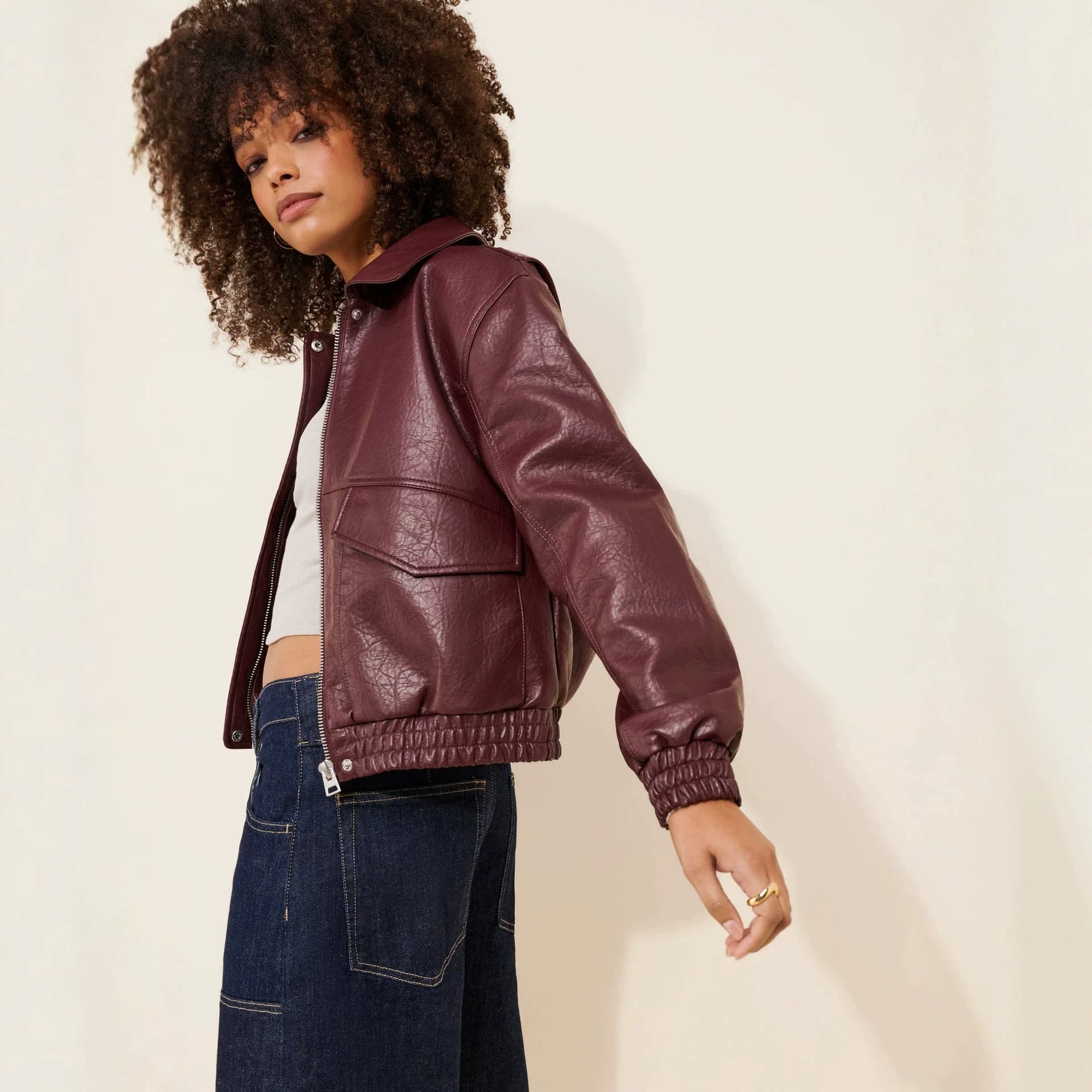 Vintage PU Leather Jacket for Women, Retro Faux Leather Bomber Coat with Lapel Collar and Multiple Pockets, Casual Versatile Short Outerwear